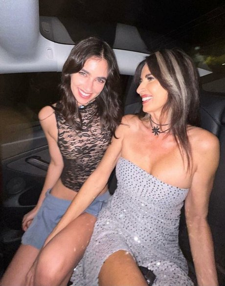 Foto di nudo di fuga di OnlyFans di Elisa And Renne Herbert Twins