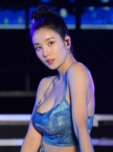Foto di nudo di fuga di OnlyFans di Womenkpop
