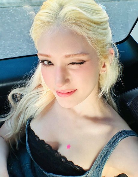 WomenK-pop