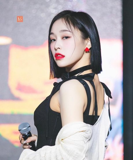 WomenK-pop