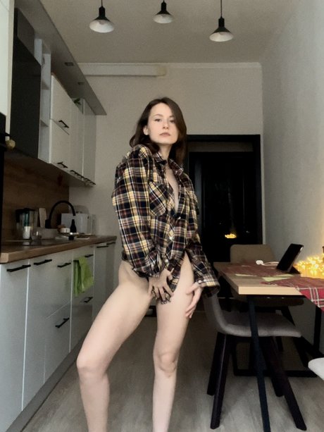 Foto di nudo di fuga di OnlyFans di Toma Efremova