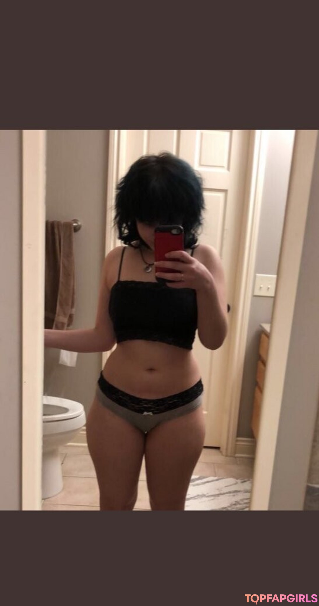 Foto di nudo di fuga di OnlyFans di Guttergirlgab #8 Foto di nudo di fuga di OnlyFans di Guttergirlgab #8