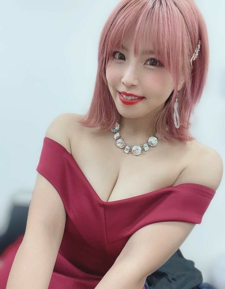Mina Shirakawa