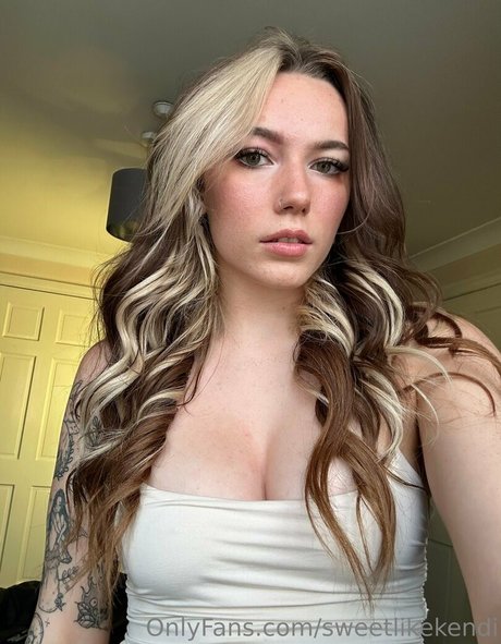 Foto di nudo di fuga di OnlyFans di Sweetlikekendi