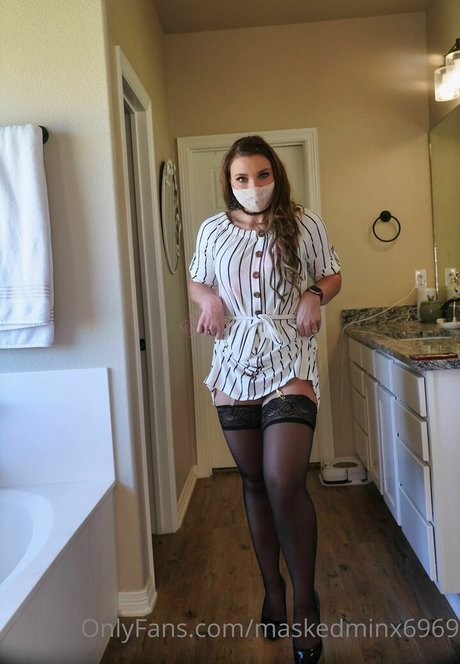 Foto di nudo di fuga di OnlyFans di Maskedminx6969