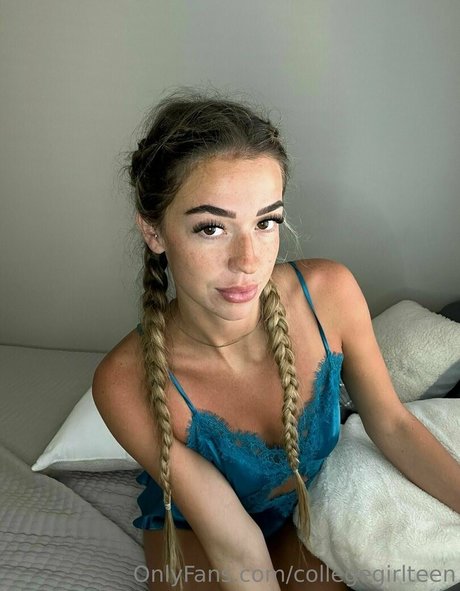 Foto di nudo di fuga di OnlyFans di Collegegirlteen