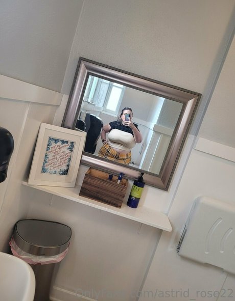 Foto di nudo di fuga di OnlyFans di Astridrose22