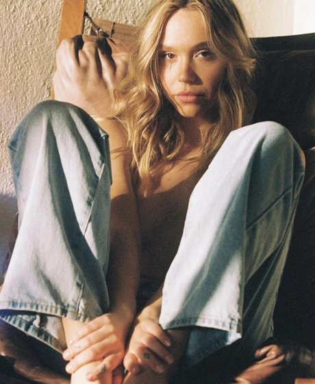 Foto di nudo di fuga di OnlyFans di Alexis Ren