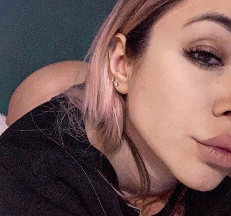 Foto di nudo di fuga di OnlyFans di Anna Kostenko