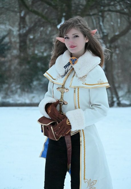Ella Freya