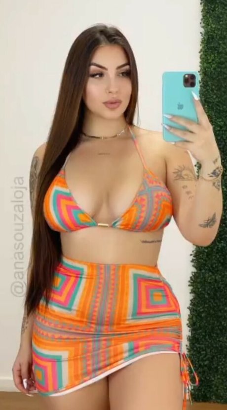 Foto di nudo di fuga di OnlyFans di Paola Sabadin