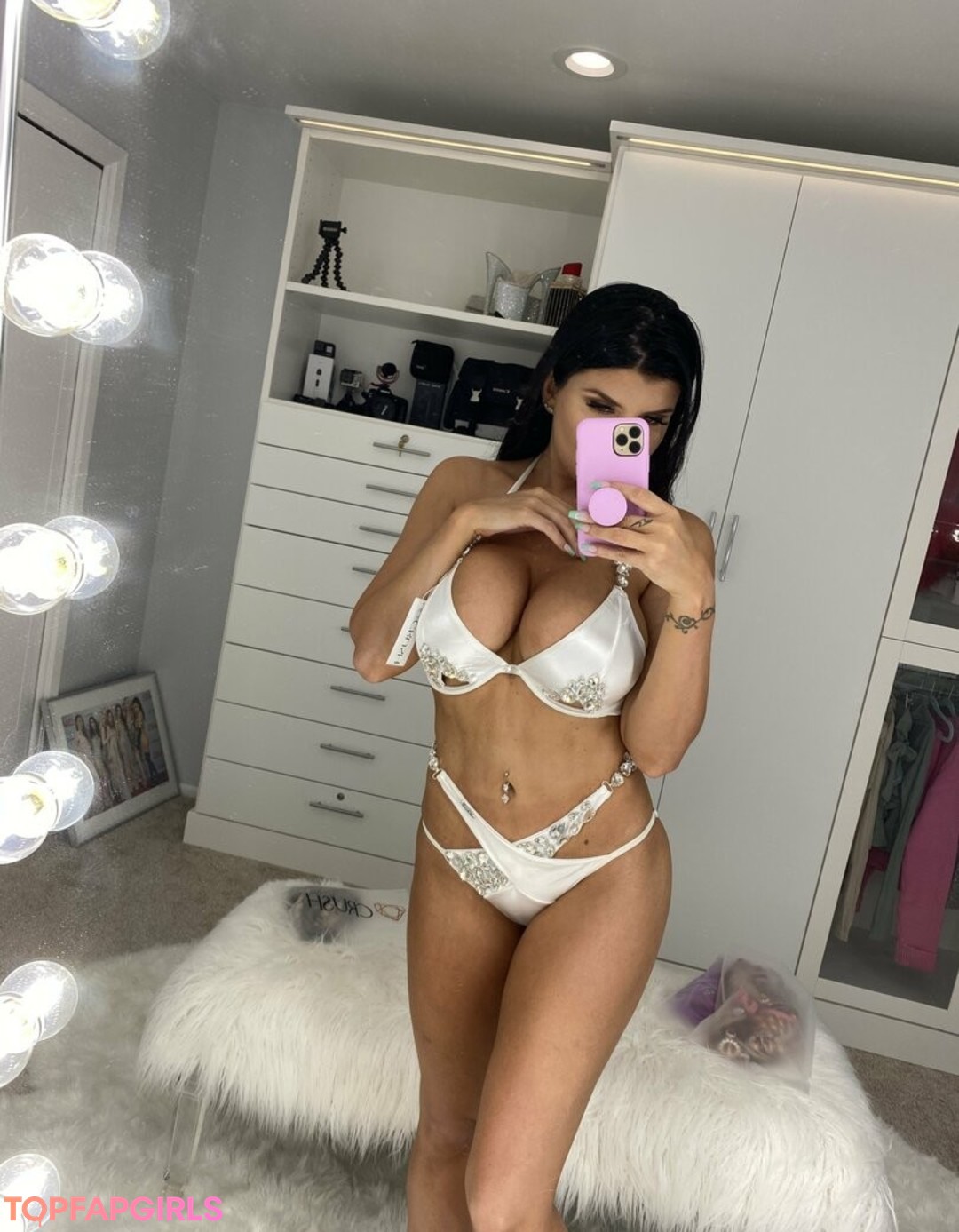 Foto di nudo di fuga di OnlyFans di Romi Rain #1115
