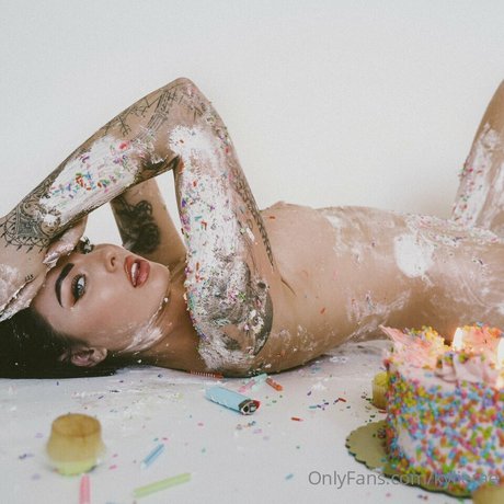 Foto di nudo di fuga di OnlyFans di Kylie Rae