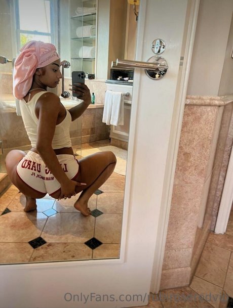 Foto di nudo di fuga di OnlyFans di Rubi Rose