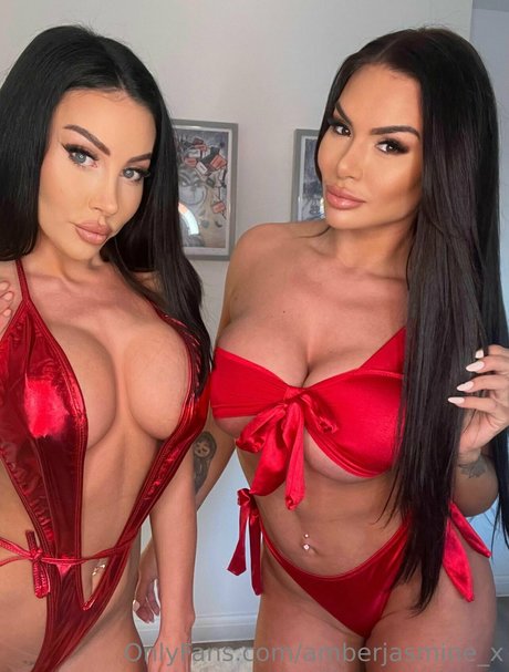 Foto di nudo di fuga di OnlyFans di Amber Jasmine