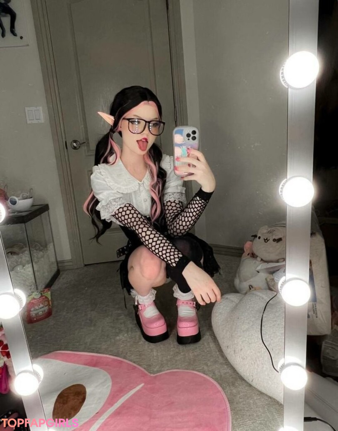 Foto di nudo di fuga di OnlyFans di Strawbeariemilkk #1545