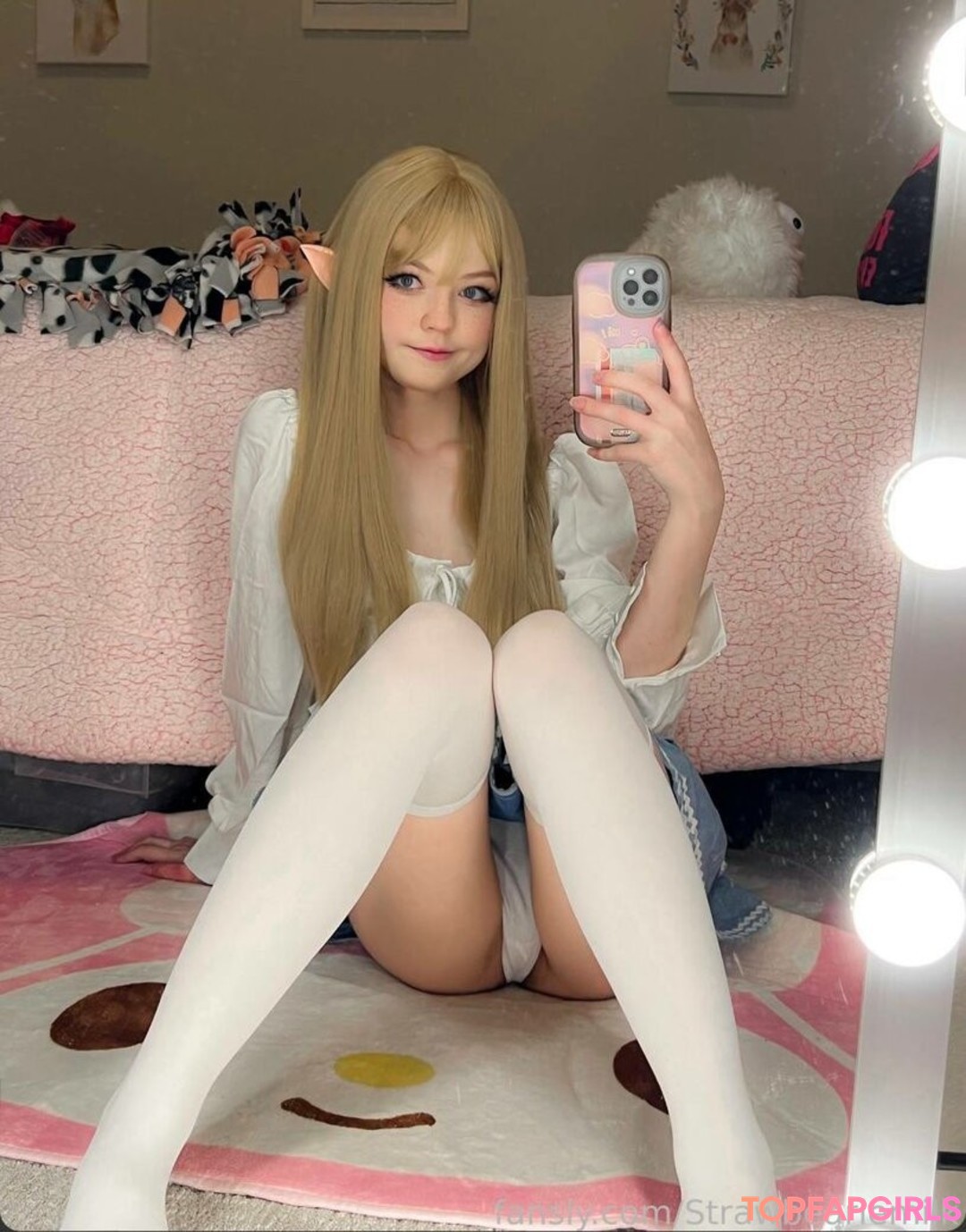Foto di nudo di fuga di OnlyFans di Strawbeariemilkk #1795