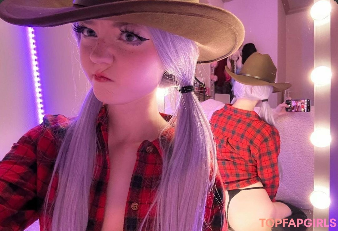 Foto di nudo di fuga di OnlyFans di Strawbeariemilkk #1855