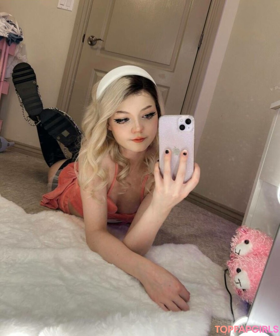 Foto di nudo di fuga di OnlyFans di Strawbeariemilkk #2121