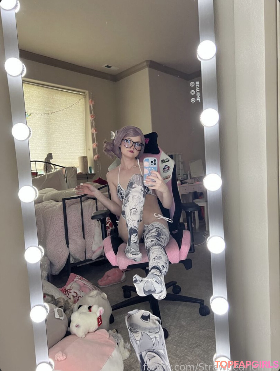 Foto di nudo di fuga di OnlyFans di Strawbeariemilkk #478 Foto di nudo di fuga di OnlyFans di Strawbeariemilkk #478