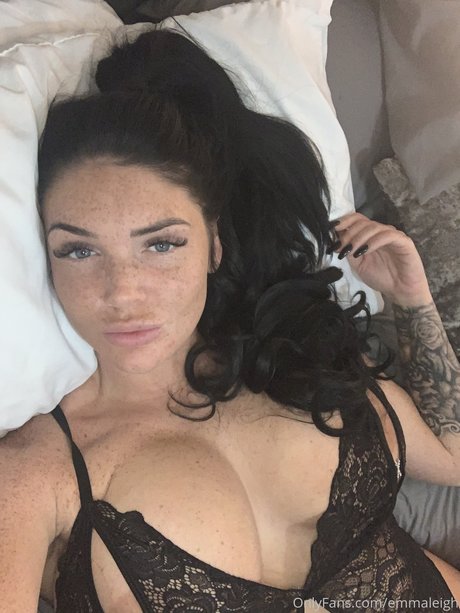 Foto di nudo di fuga di OnlyFans di Emma Leigh
