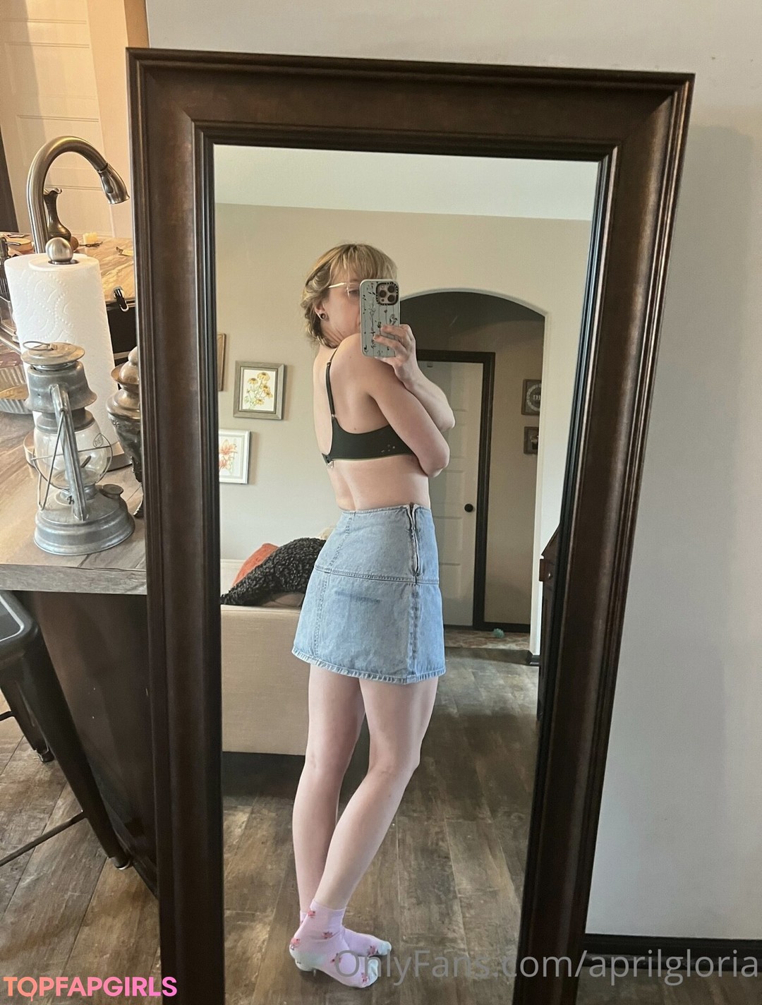 Foto di nudo di fuga di OnlyFans di April Gloria #635