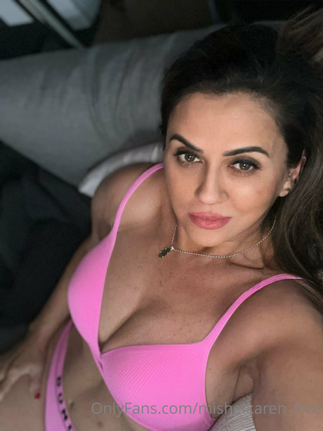 Foto di nudo di fuga di OnlyFans di Mishel Karen