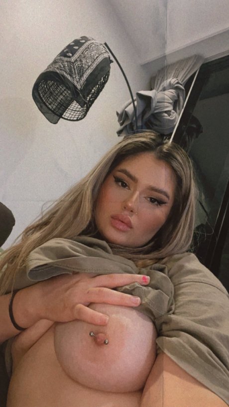 Foto di nudo di fuga di OnlyFans di Francesca