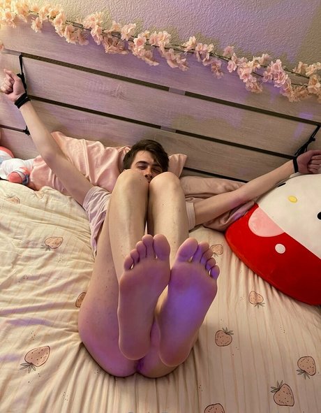 Foto di nudo di fuga di OnlyFans di Angeldom