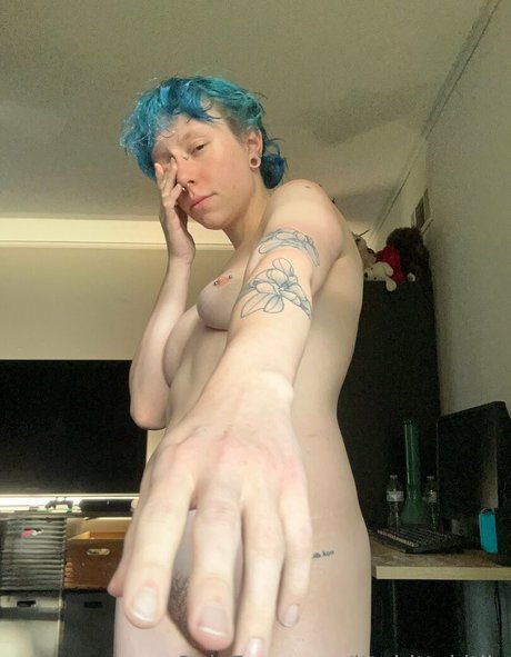 Foto di nudo di fuga di OnlyFans di Ittybittykitiie