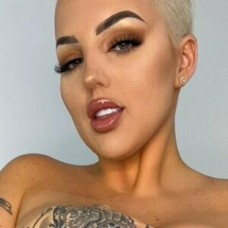 Foto di nudo di fuga di OnlyFans di Yessbabygirll