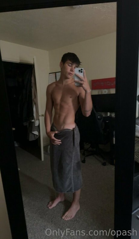 Foto di nudo di fuga di OnlyFans di Opash