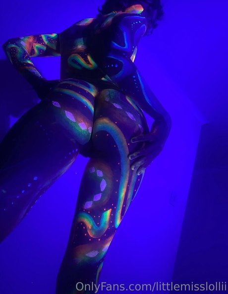Foto di nudo di fuga di OnlyFans di Littlemisslollii