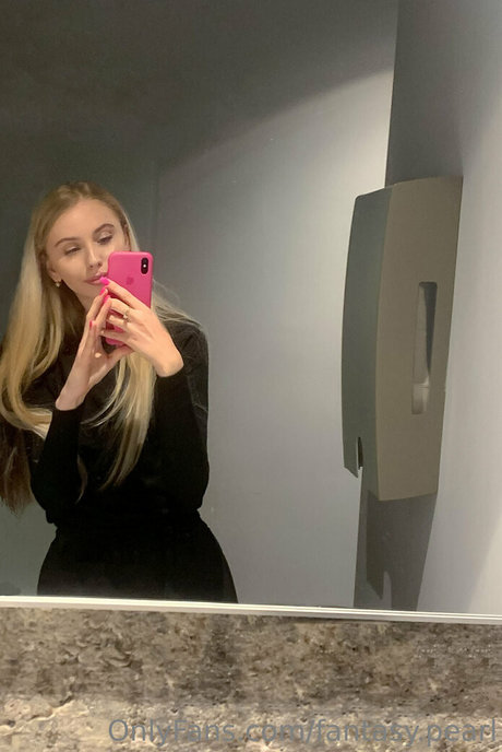 Foto di nudo di fuga di OnlyFans di Fantasypearl
