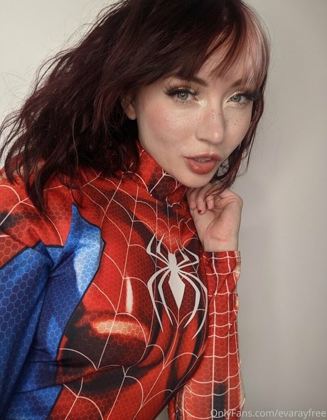 Foto di nudo di fuga di OnlyFans di Evarayfree