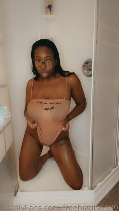 Freebigtits6999