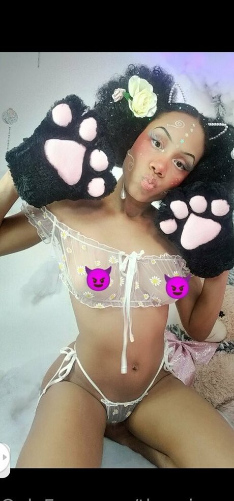 Foto di nudo di fuga di OnlyFans di Therainqueen