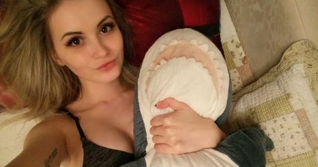 Foto di nudo di fuga di OnlyFans di Katykryshtov