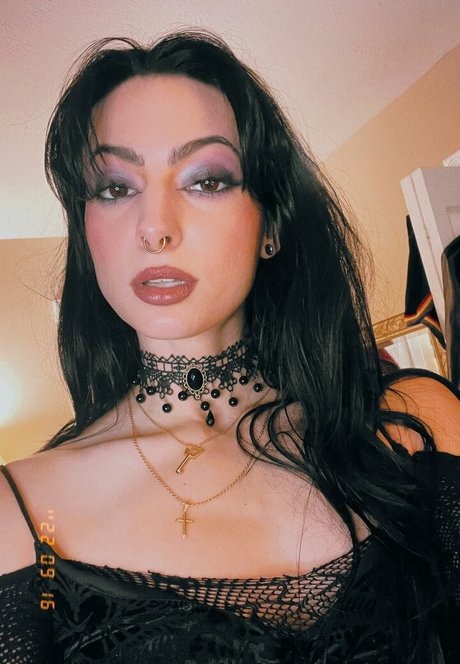 Foto di nudo di fuga di OnlyFans di Urbabysadie
