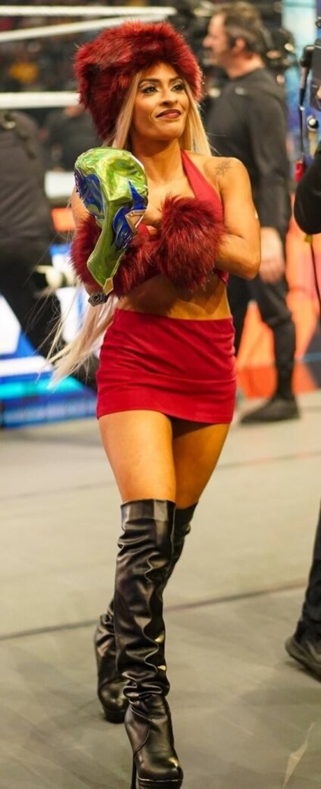 Zelina Vega