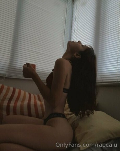Foto di nudo di fuga di OnlyFans di Raecalu