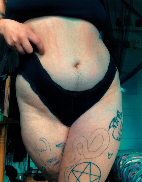Foto di nudo di fuga di OnlyFans di Thesadsuccubus