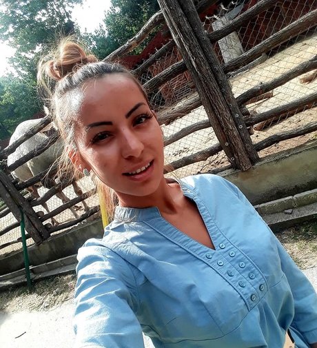 Foto di nudo di fuga di OnlyFans di Marinela Adalbertova