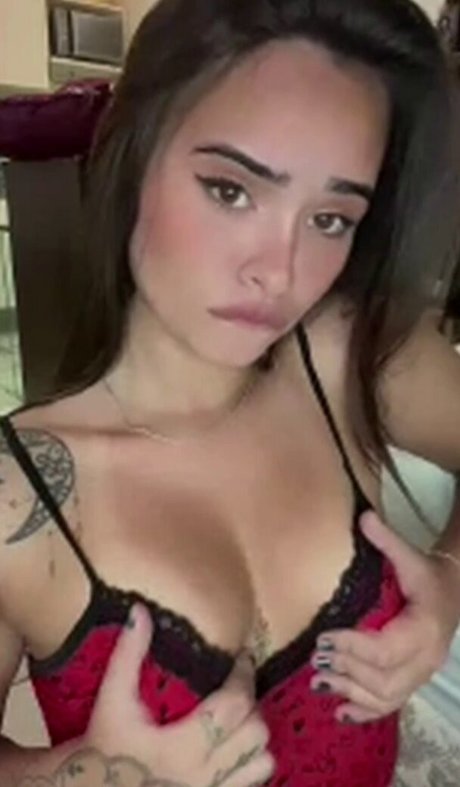 Foto di nudo di fuga di OnlyFans di Bahala Sudan