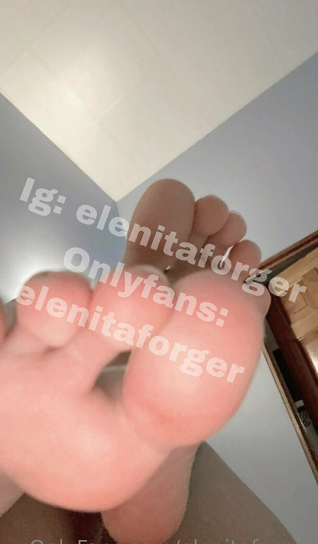 Foto di nudo di fuga di OnlyFans di Elenitaforger