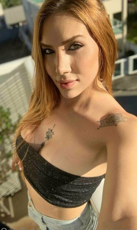 Foto di nudo di fuga di OnlyFans di Cescauncencored
