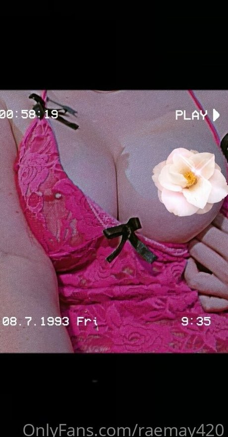 Foto di nudo di fuga di OnlyFans di Raemay420