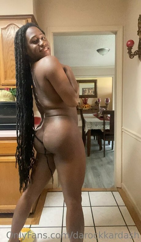 Foto di nudo di fuga di OnlyFans di Darockkardash