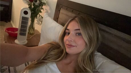 Foto di nudo di fuga di OnlyFans di Ellieanderson