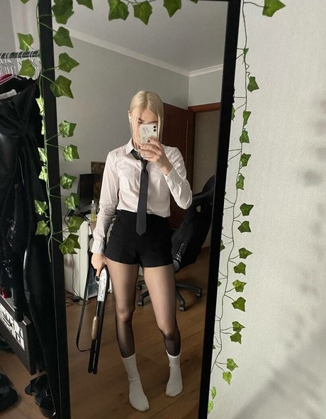 Foto di nudo di fuga di OnlyFans di Allotrop